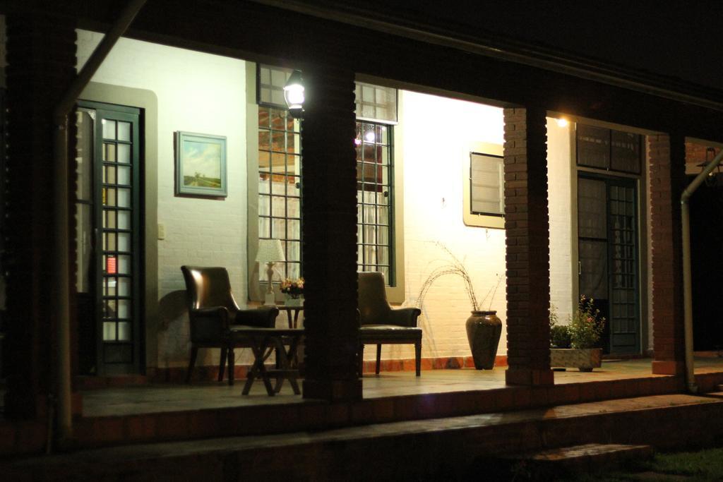 Chacara Ando Bed And Breakfast Águas de Santa Barbara Eksteriør billede