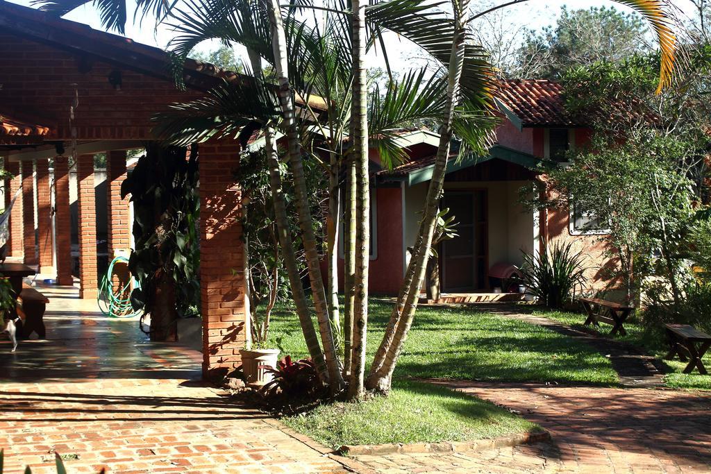 Chacara Ando Bed And Breakfast Águas de Santa Barbara Eksteriør billede