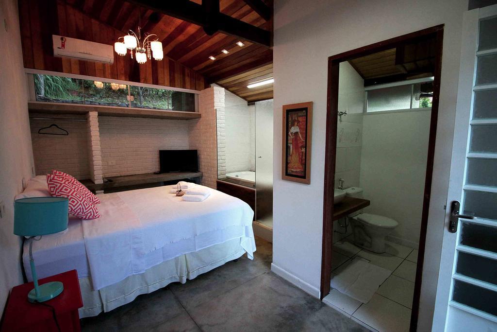 Chacara Ando Bed And Breakfast Águas de Santa Barbara Eksteriør billede